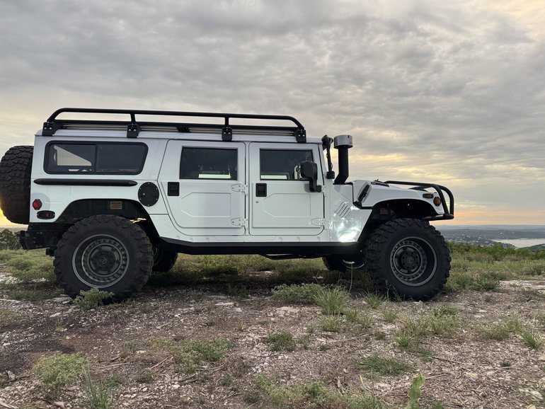 Hummer-H1-1993-White-Black