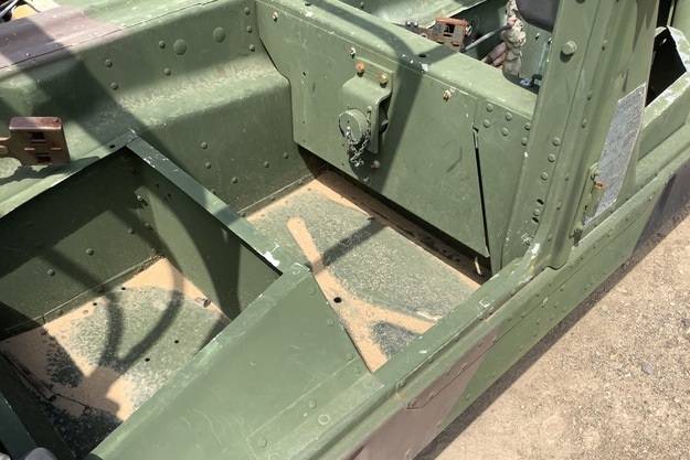 Hummer-h1-humvee-diesel-1988-green-10