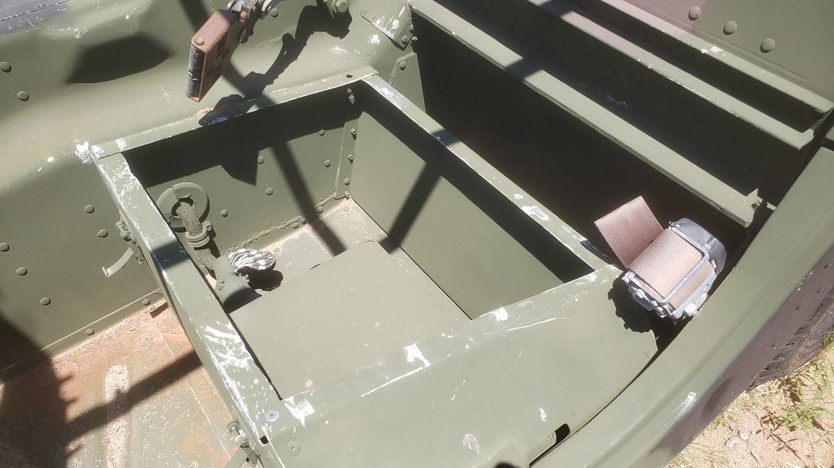 Hummer-h1-humvee-diesel-1988-green-9
