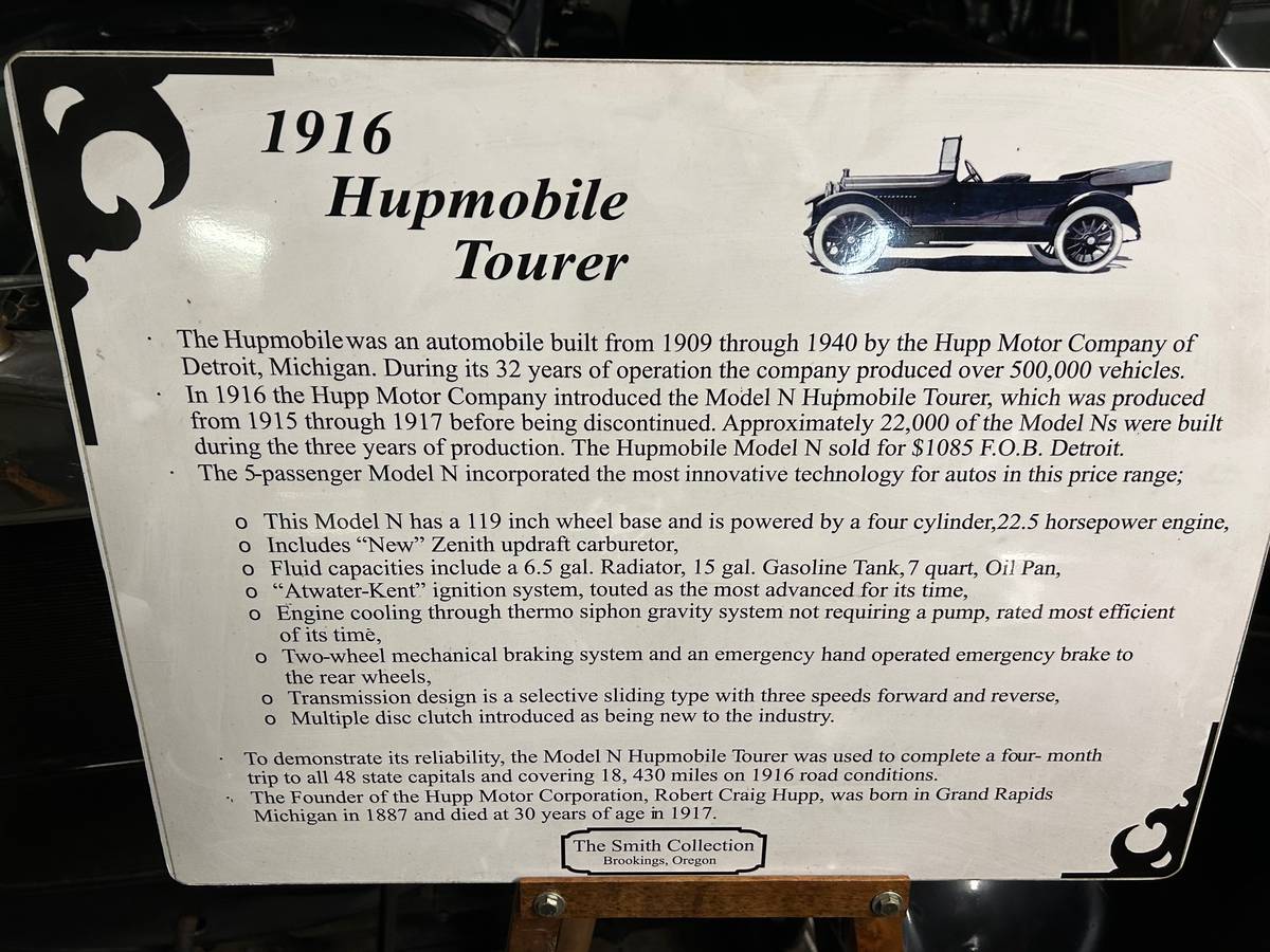 Hupmobile-touring-car-1916-2
