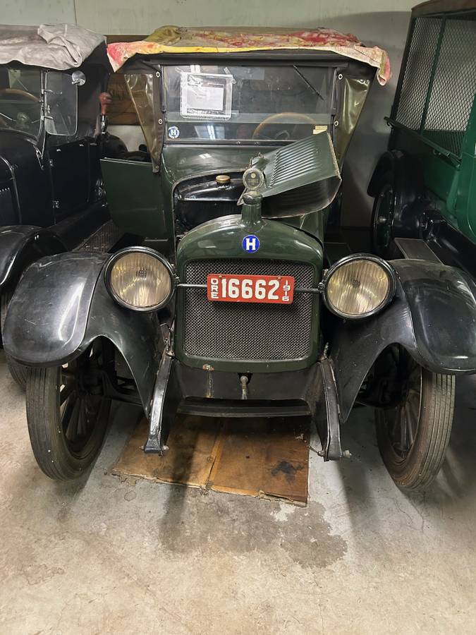Hupmobile-touring-car-1916-3