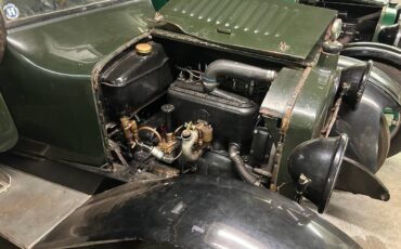 Hupmobile-touring-car-1916