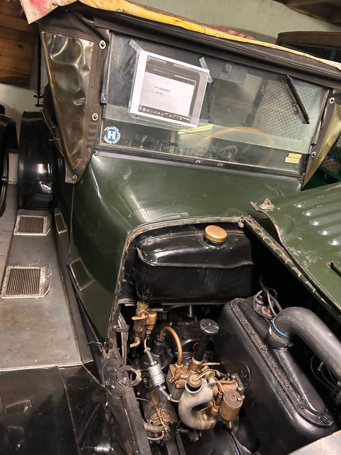 Hupmobile-touring-car-1916-5