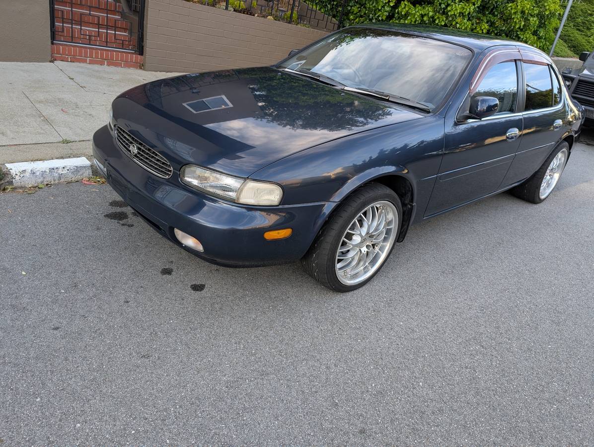 Infiniti-j30-1995-10