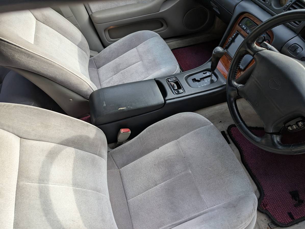 Infiniti-j30-1995-17