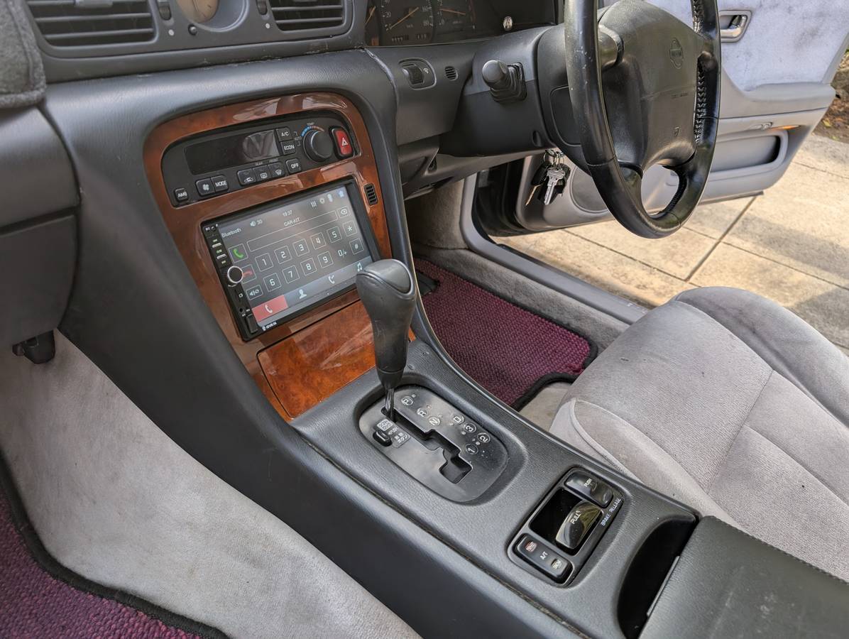 Infiniti-j30-1995-19