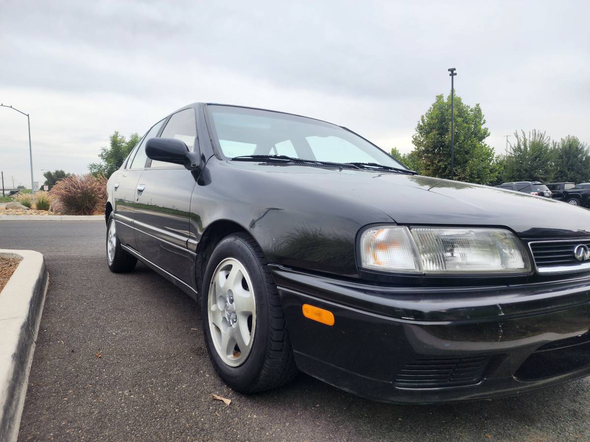 Infinity-g20-1995-black-3