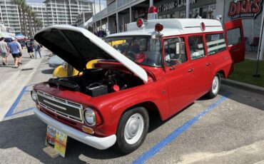 International-1000b-1967-IH-Red-and-White-Beige