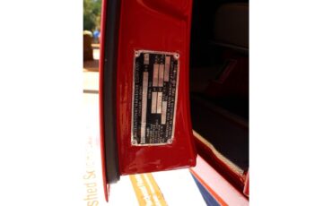International-1000b-1967-IH-Red-and-White-Beige-6