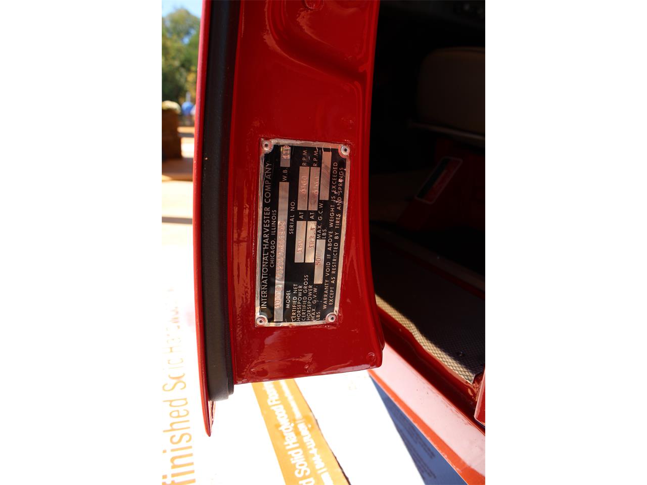International-1000b-1967-IH-Red-and-White-Beige-6