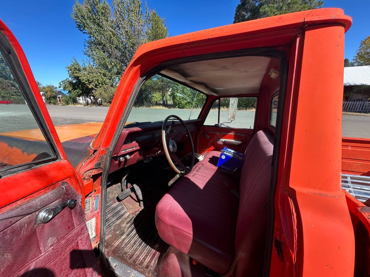 International-1210d-1972-red-19