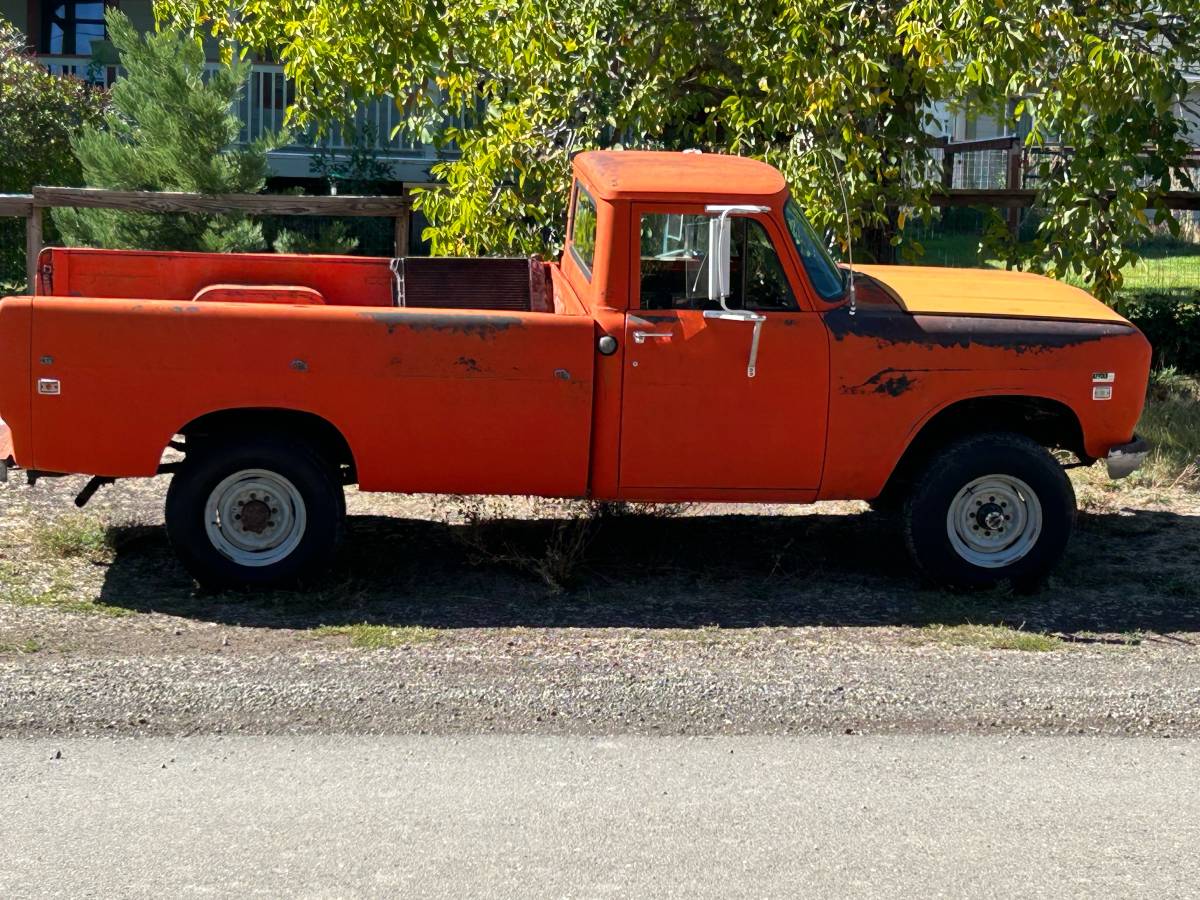 International-1210d-1972-red-21
