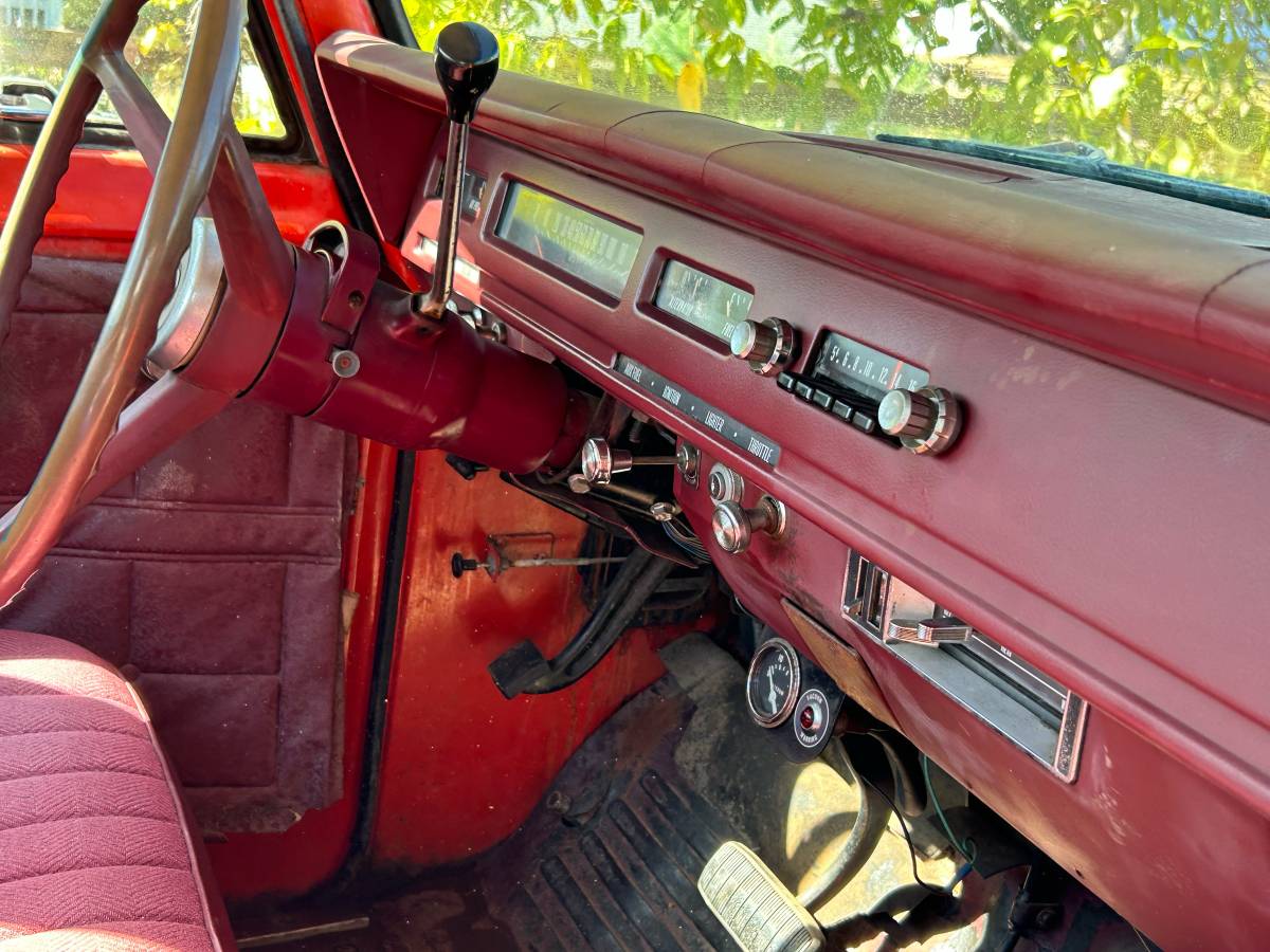 International-1210d-1972-red-5
