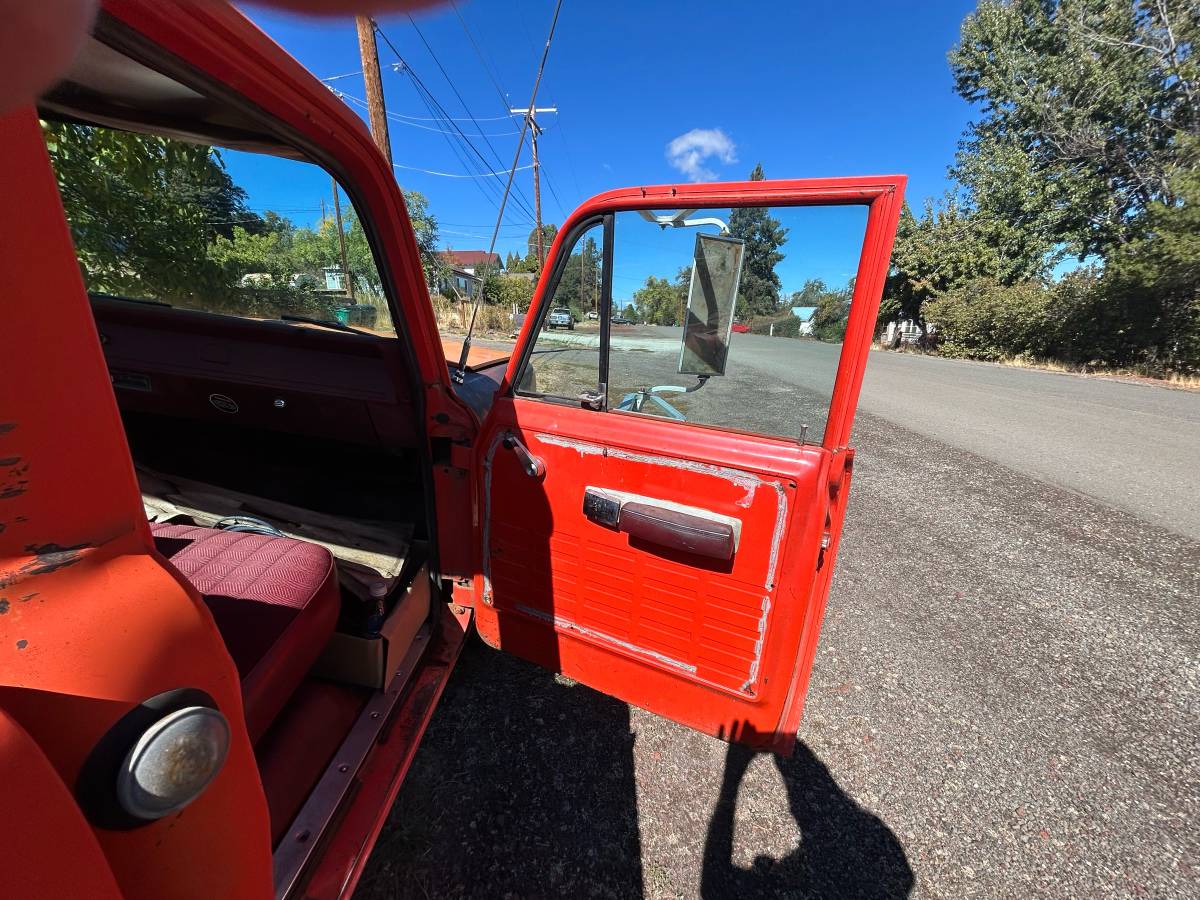 International-1210d-1972-red-8