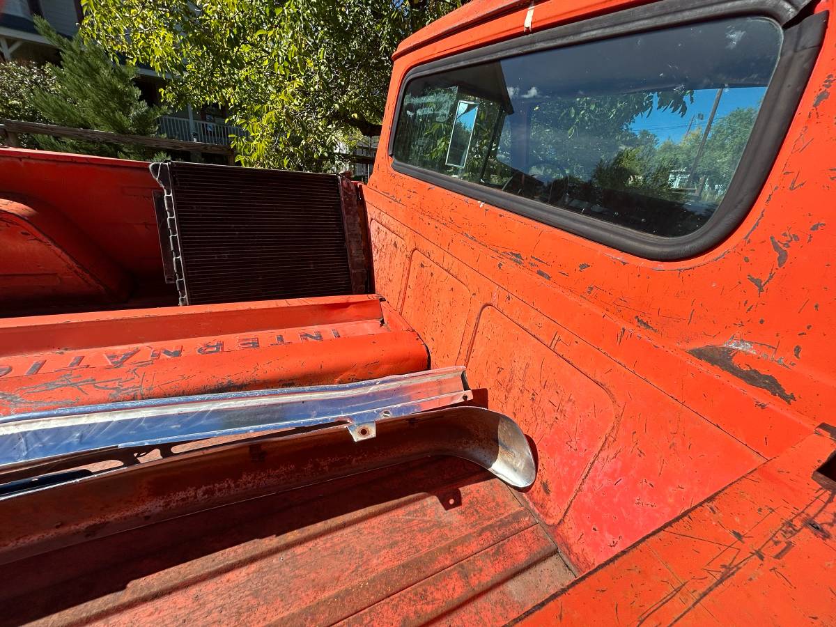 International-1210d-1972-red-9