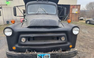 International-1957-black-1