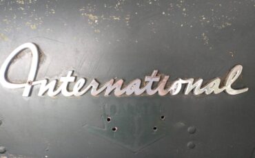 International-1970-green-4