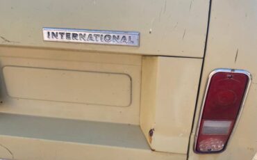 International-1975-yellow-1