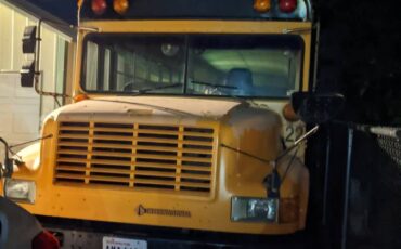 International-3800-diesel-1991-yellow-3