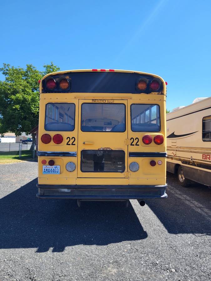 International-3800-diesel-1991-yellow-5