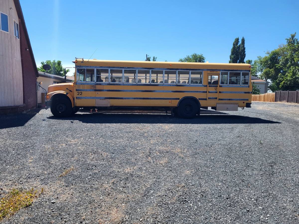 International-3800-diesel-1991-yellow