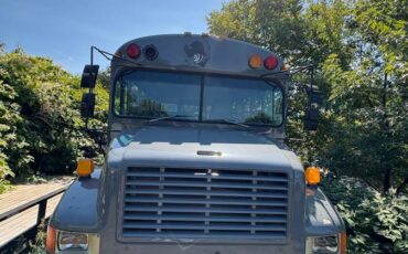 International-3800-fbc-forward-control-chassis-die-1991-blue-2