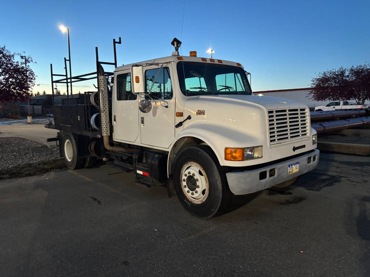 International-4700-diesel-1995-9