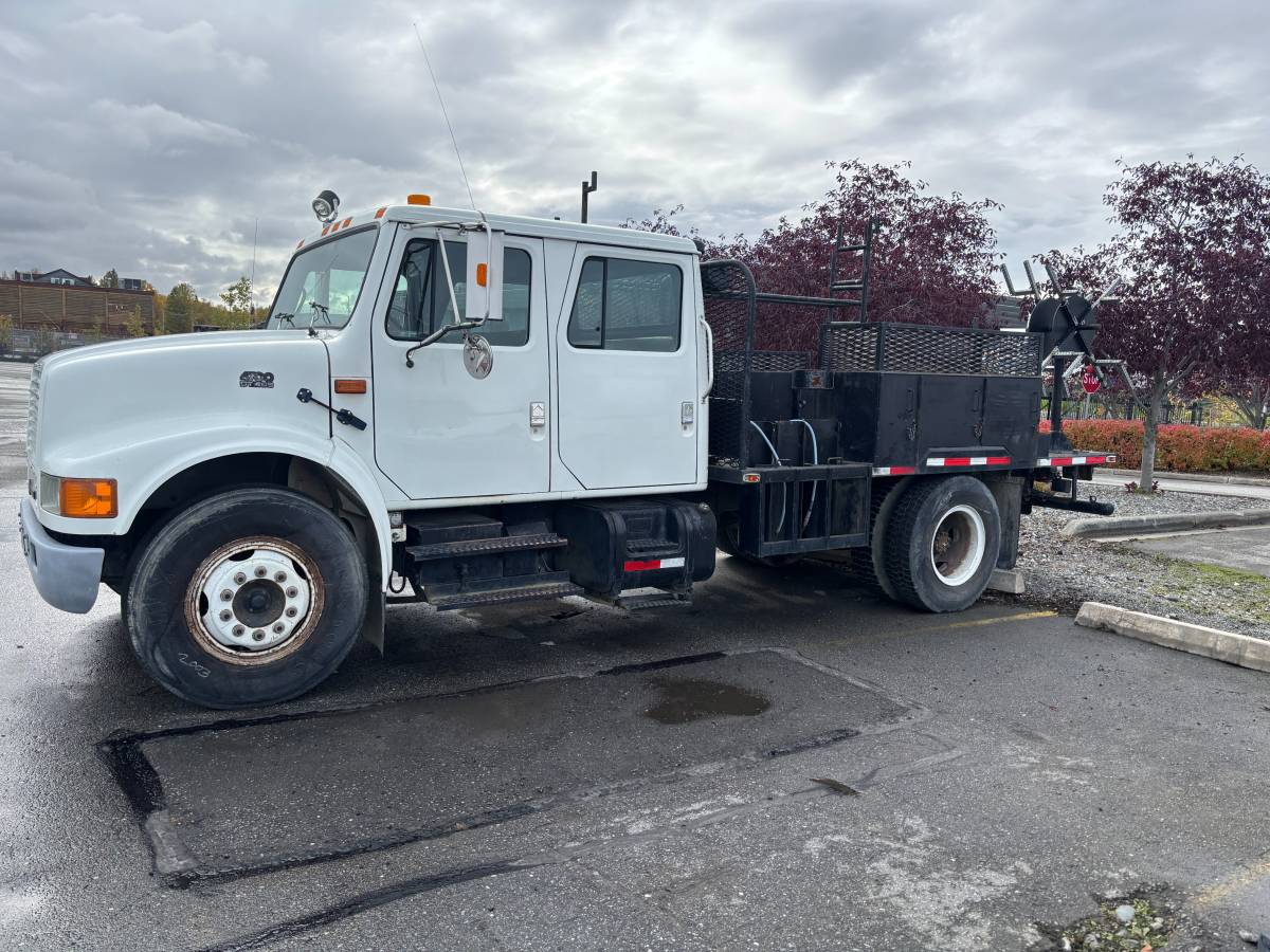 International-4700-diesel-1995-9