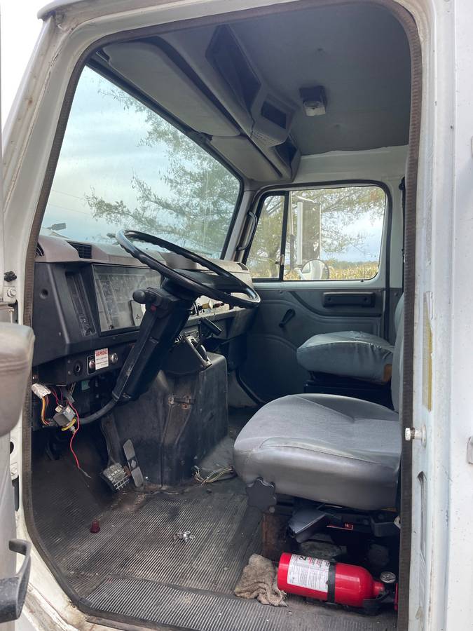 International-4700-diesel-1996-5