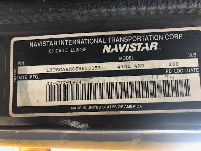 International-4700-series-diesel-1994-yellow-11