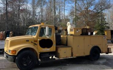 International-4700-series-diesel-1994-yellow-14