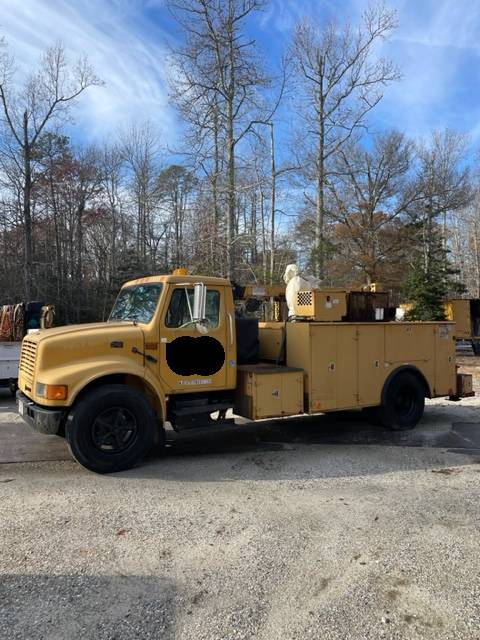 International-4700-series-diesel-1994-yellow-14
