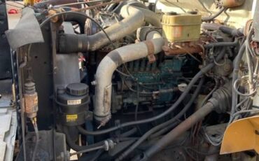 International-4700-series-diesel-1994-yellow-9