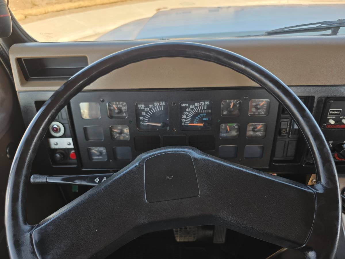 International-4900-diesel-1992-18