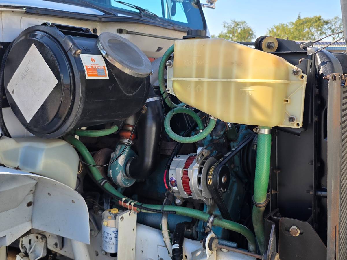 International-4900-diesel-1992-43