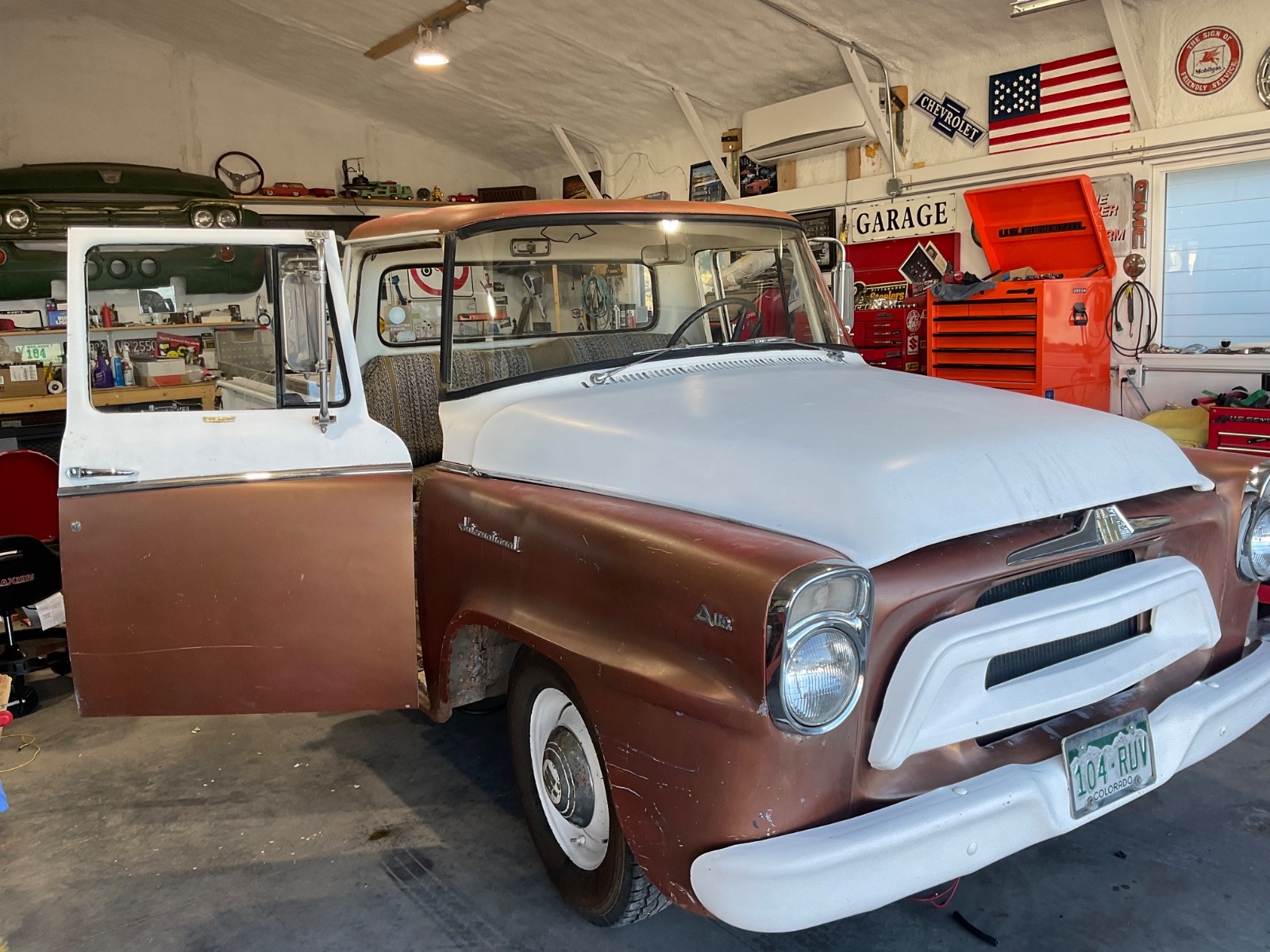 International-Harvester-12-Ton-Pickup-1957-Standard-Cab-Pickup-11