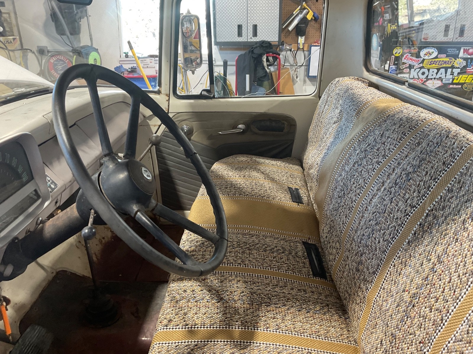 International-Harvester-12-Ton-Pickup-1957-Standard-Cab-Pickup-7