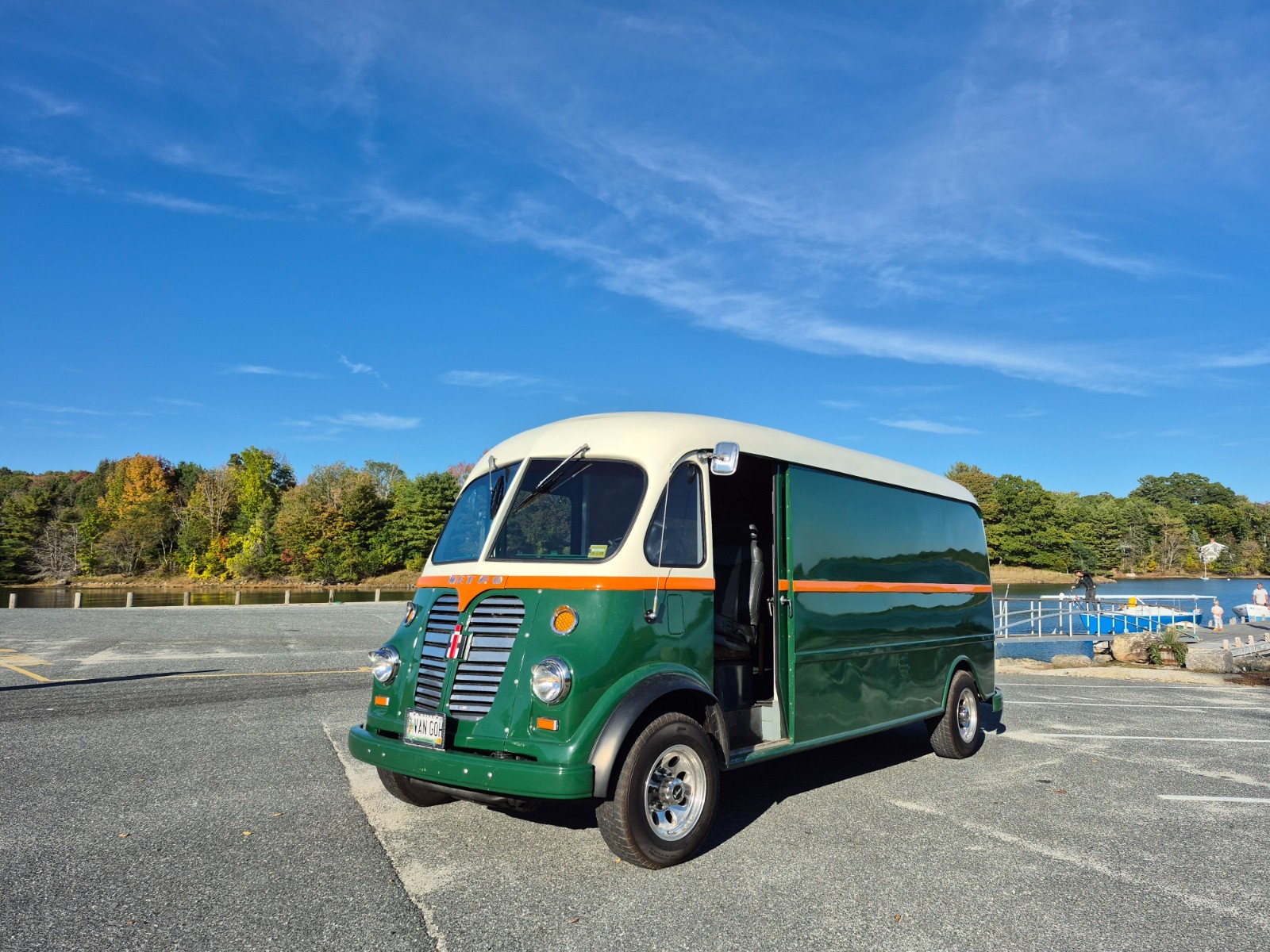 International-Harvester-34-TON-VAN-1953-DELIVERY-VAN-1