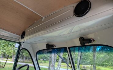 International-Harvester-34-TON-VAN-1953-DELIVERY-VAN-11