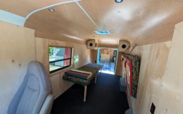 International-Harvester-34-TON-VAN-1953-DELIVERY-VAN-14