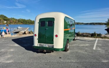 International-Harvester-34-TON-VAN-1953-DELIVERY-VAN-2