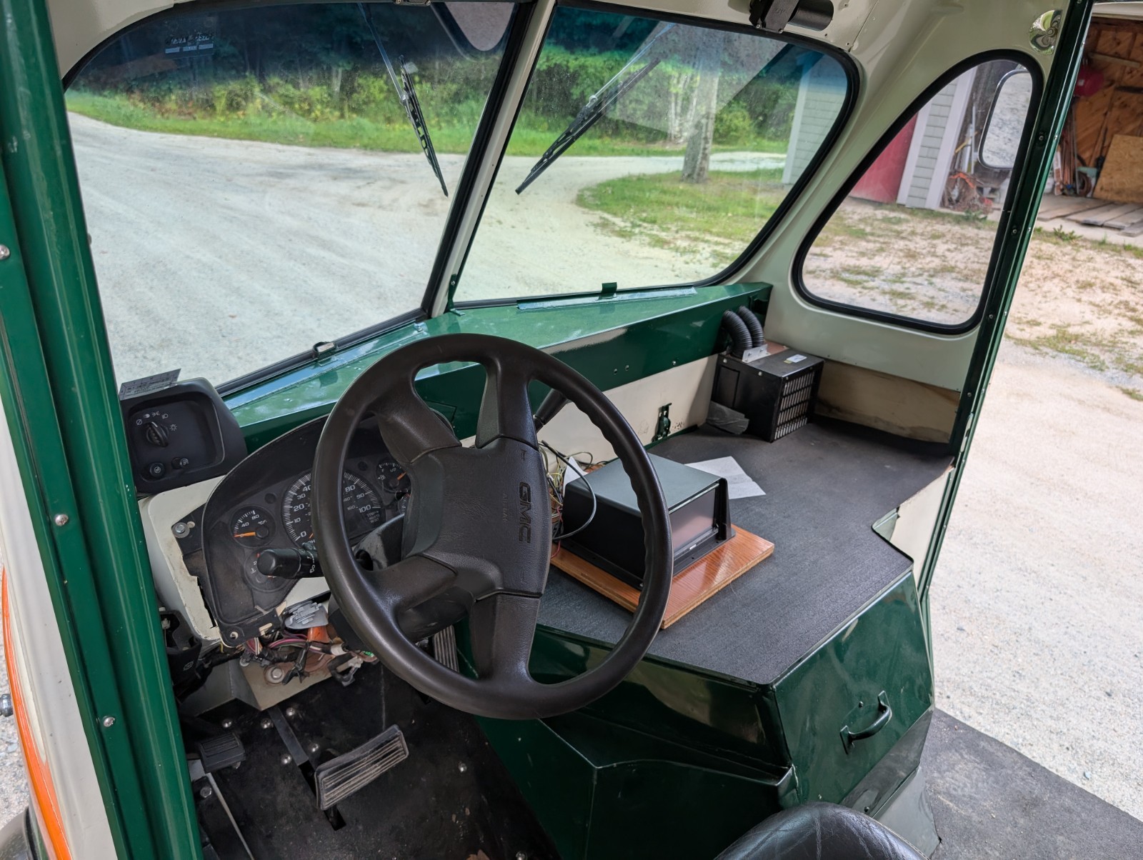 International-Harvester-34-TON-VAN-1953-DELIVERY-VAN-22