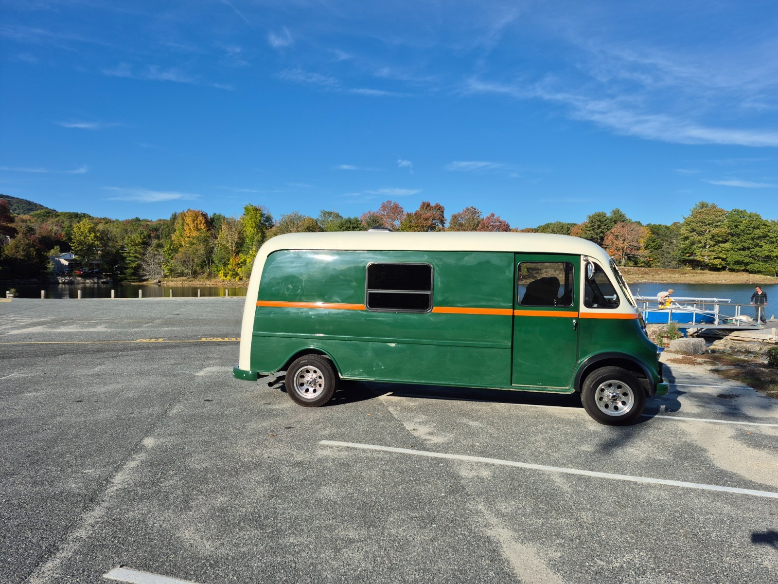 International-Harvester-34-TON-VAN-1953-DELIVERY-VAN-25