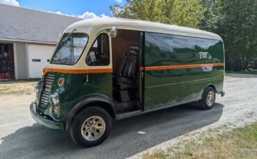 International-Harvester-34-TON-VAN-1953-DELIVERY-VAN-3