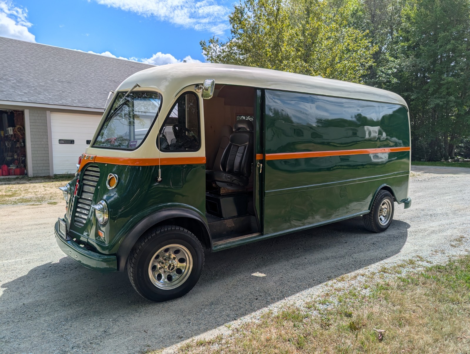 International-Harvester-34-TON-VAN-1953-DELIVERY-VAN-3