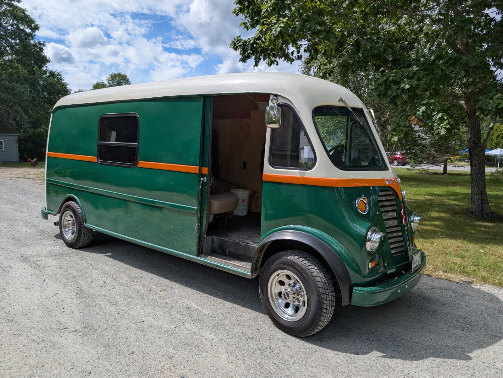 International-Harvester-34-TON-VAN-1953-DELIVERY-VAN-5