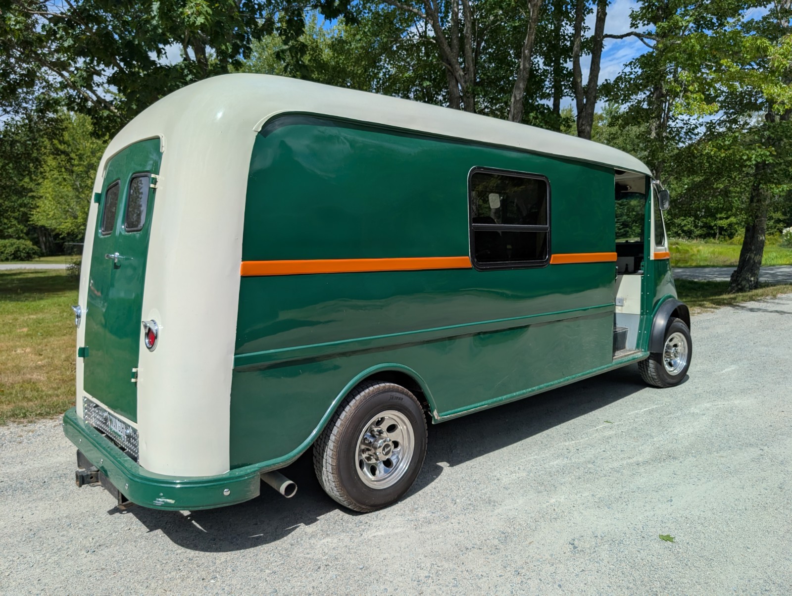 International-Harvester-34-TON-VAN-1953-DELIVERY-VAN-6