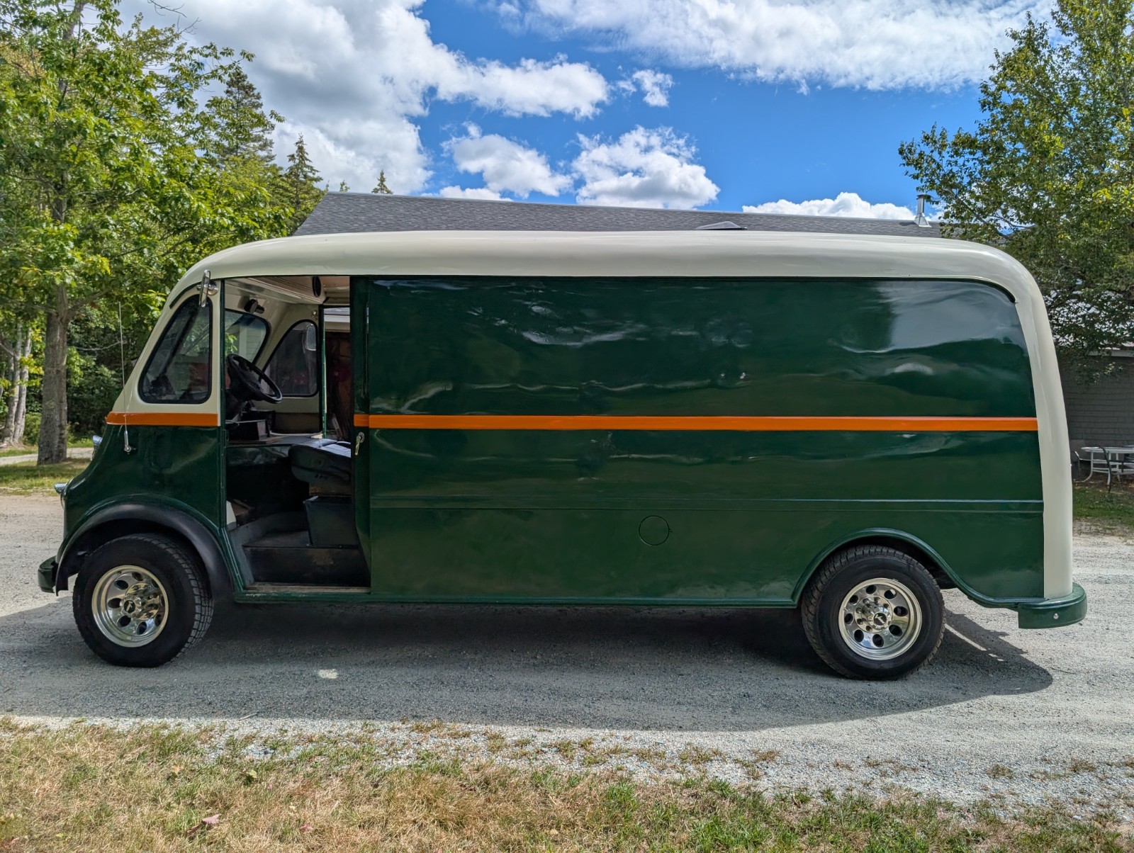 International-Harvester-34-TON-VAN-1953-DELIVERY-VAN-7