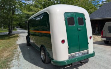International-Harvester-34-TON-VAN-1953-DELIVERY-VAN-8