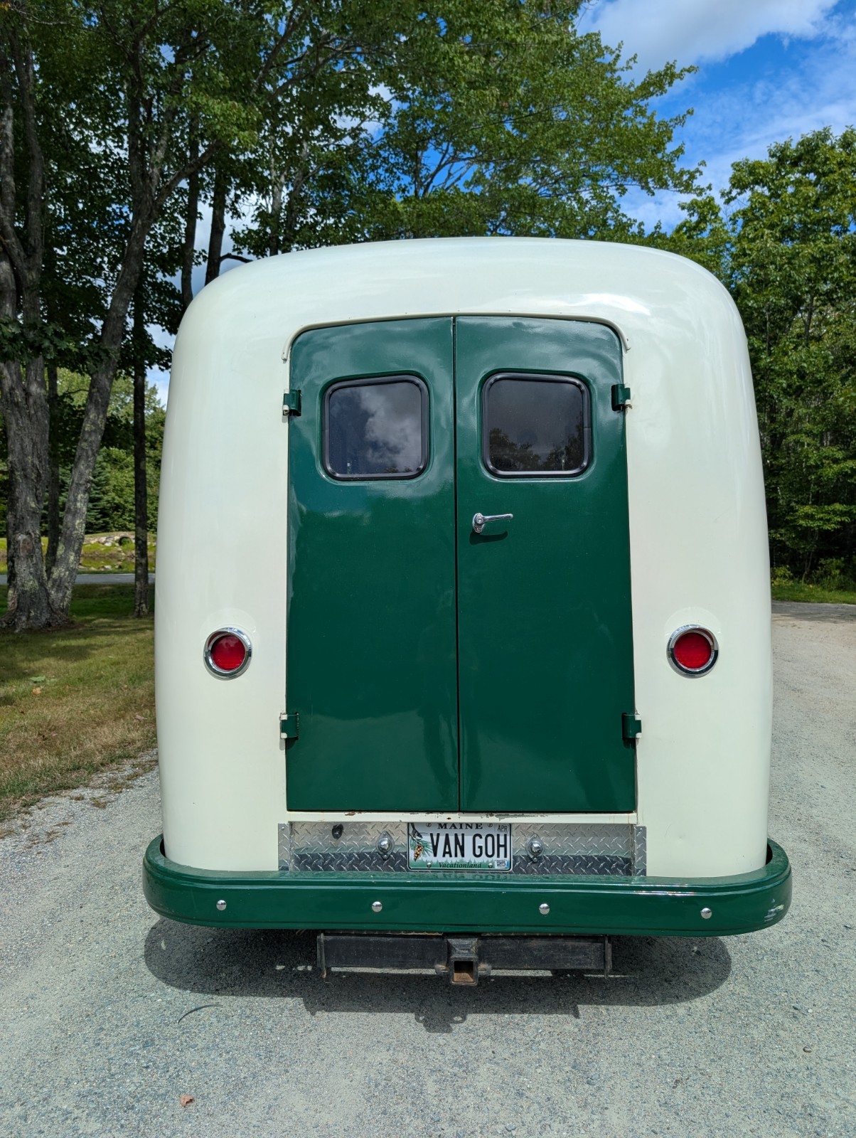 International-Harvester-34-TON-VAN-1953-DELIVERY-VAN-9